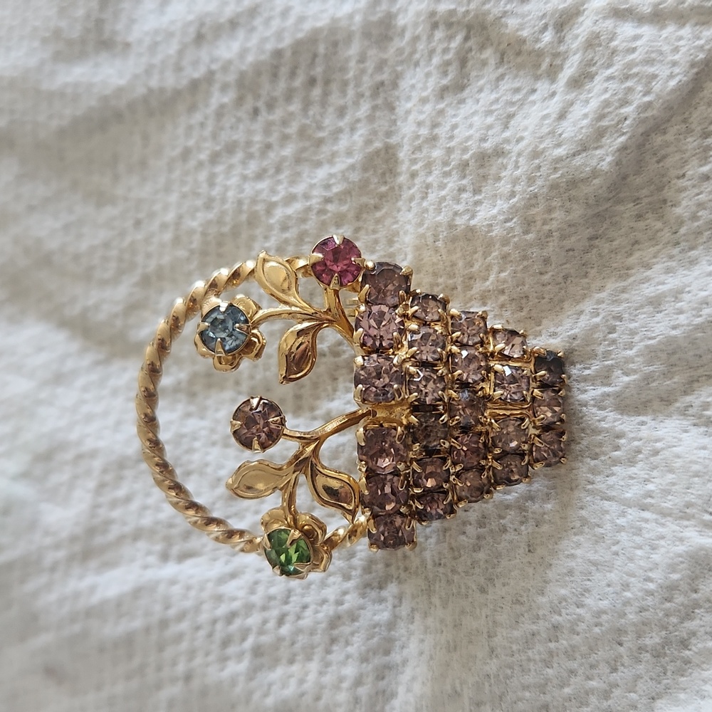 Vintage rhinestone basket brooch